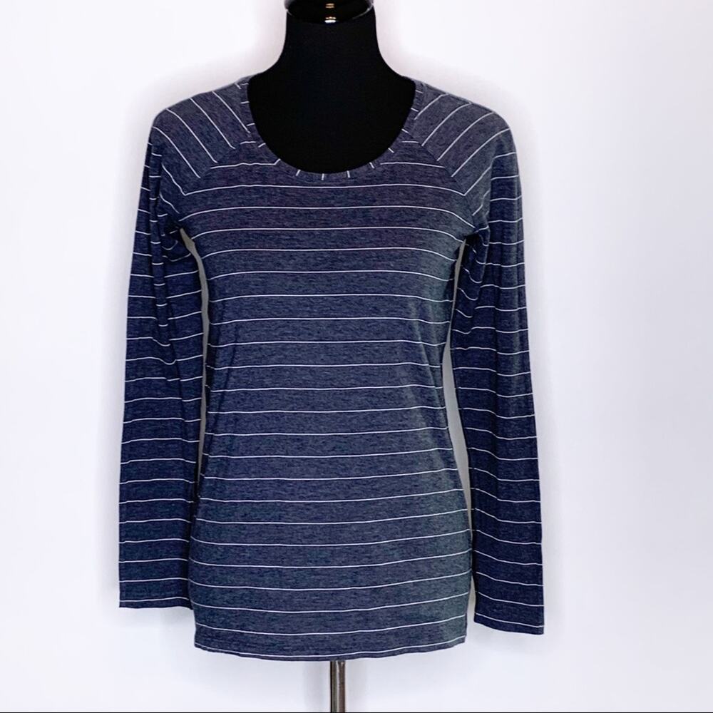 Lululemon gray white striped long sleeve athletic top size 4